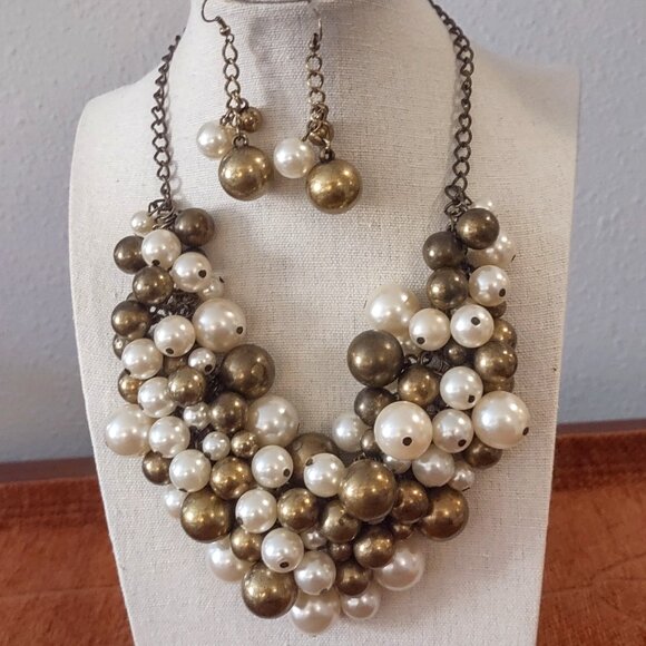 Vtg Lia Sophia Pearl Gold Chunky Beaded Necklaces Multi-Strand & Earrings Set - Picture 6 of 6